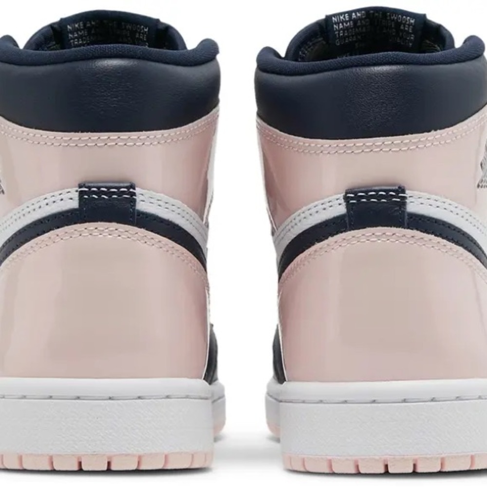 Nike Women’s Air Jordan 1 Retro High OG SE 'Bubble Gum' - Picture 3 of 5